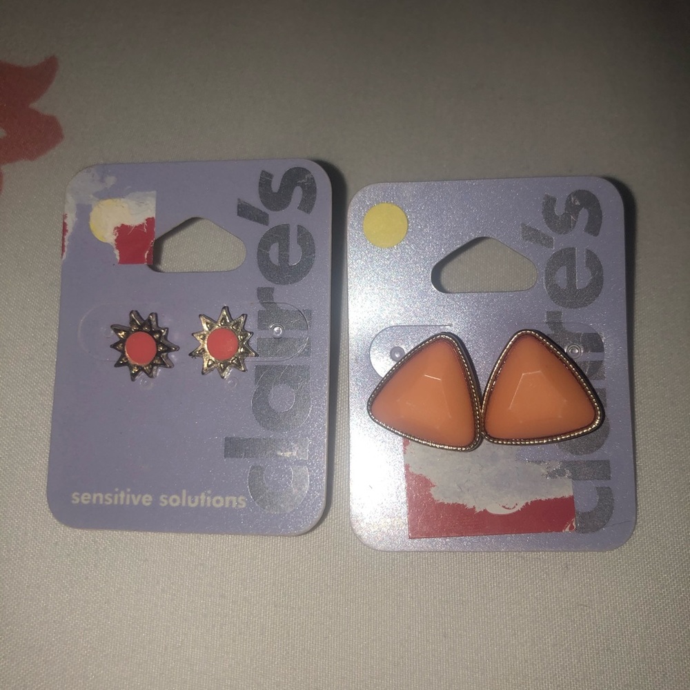 2 brand new, never worn earrings from Claire’s